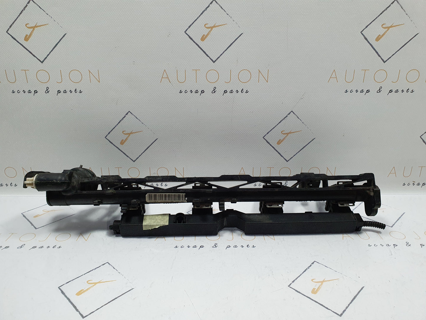 Rampa injectoare Ford Focus (DAW, DBW) 1.6 16V 2000