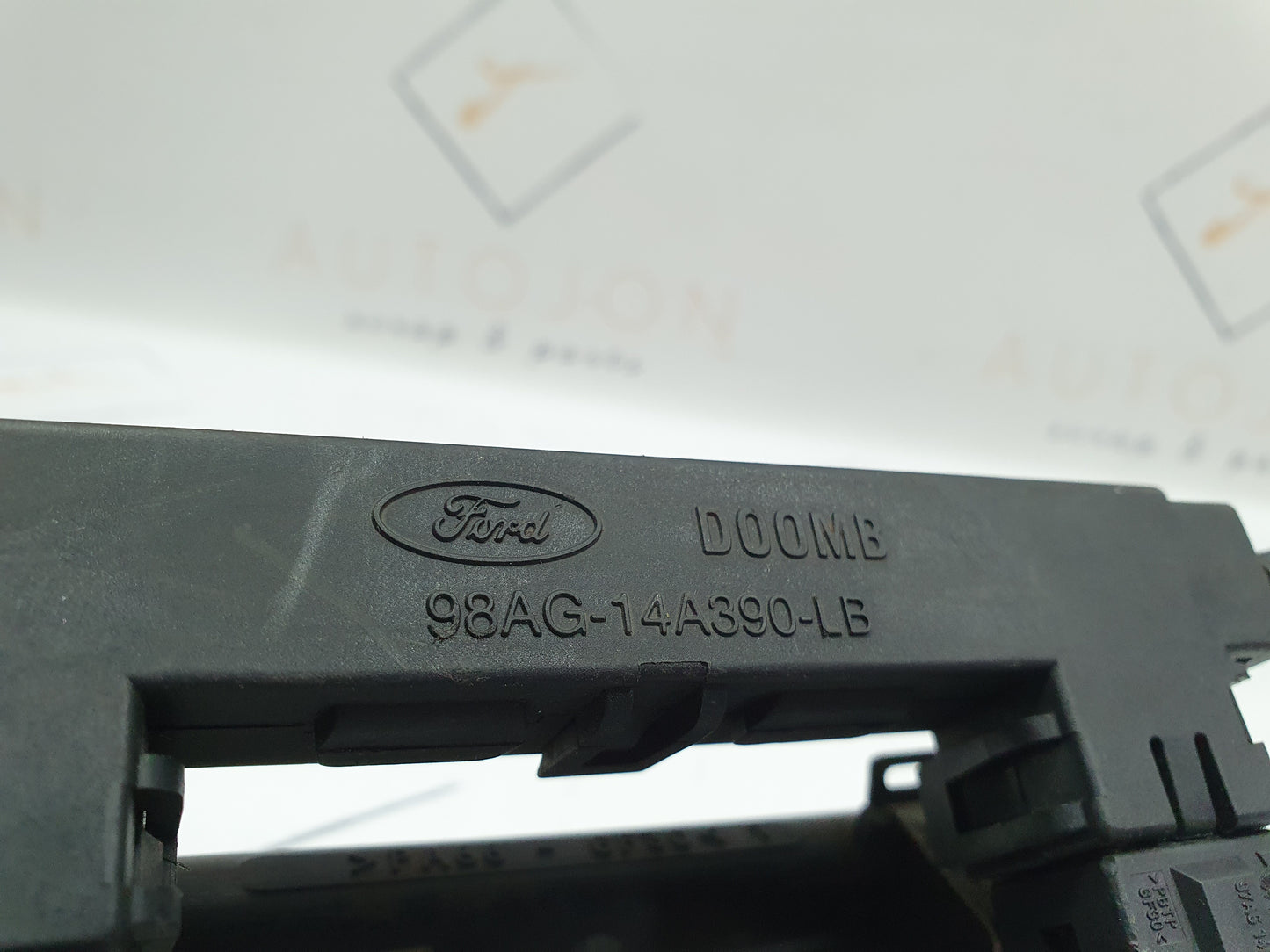 Rampa injectoare Ford Focus (DAW, DBW) 1.6 16V 2000