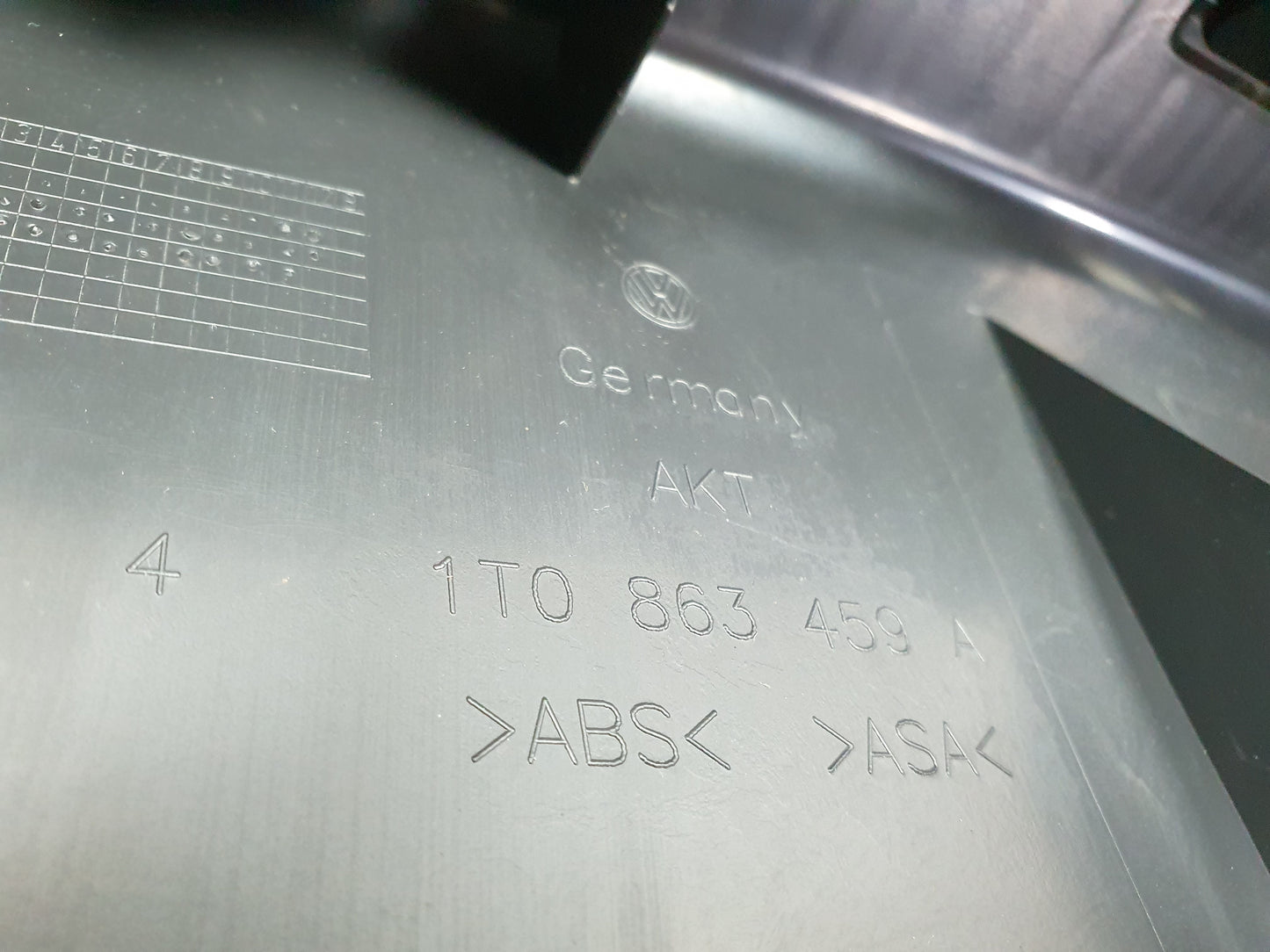 Ornament finitie portbagaj Volkswagen Touran (1T3) 2.0 TDI CFHC 2012