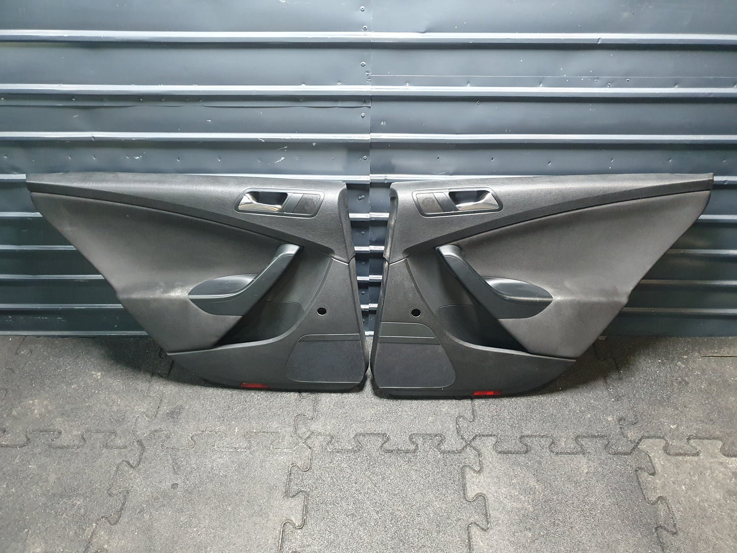 Set panouri usa spate Volkswagen Passat (3C5) Variant 2.0 TDI BMP 2007