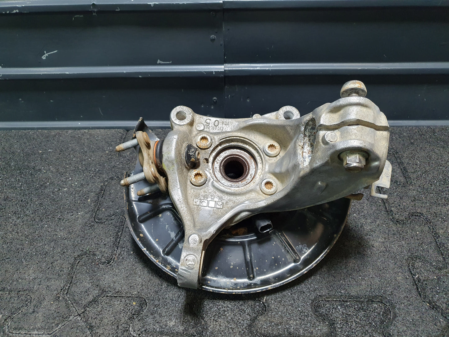 Fuzeta dreapta fata Volkswagen Passat (3C5) Variant 2.0 TDI BMP 2007