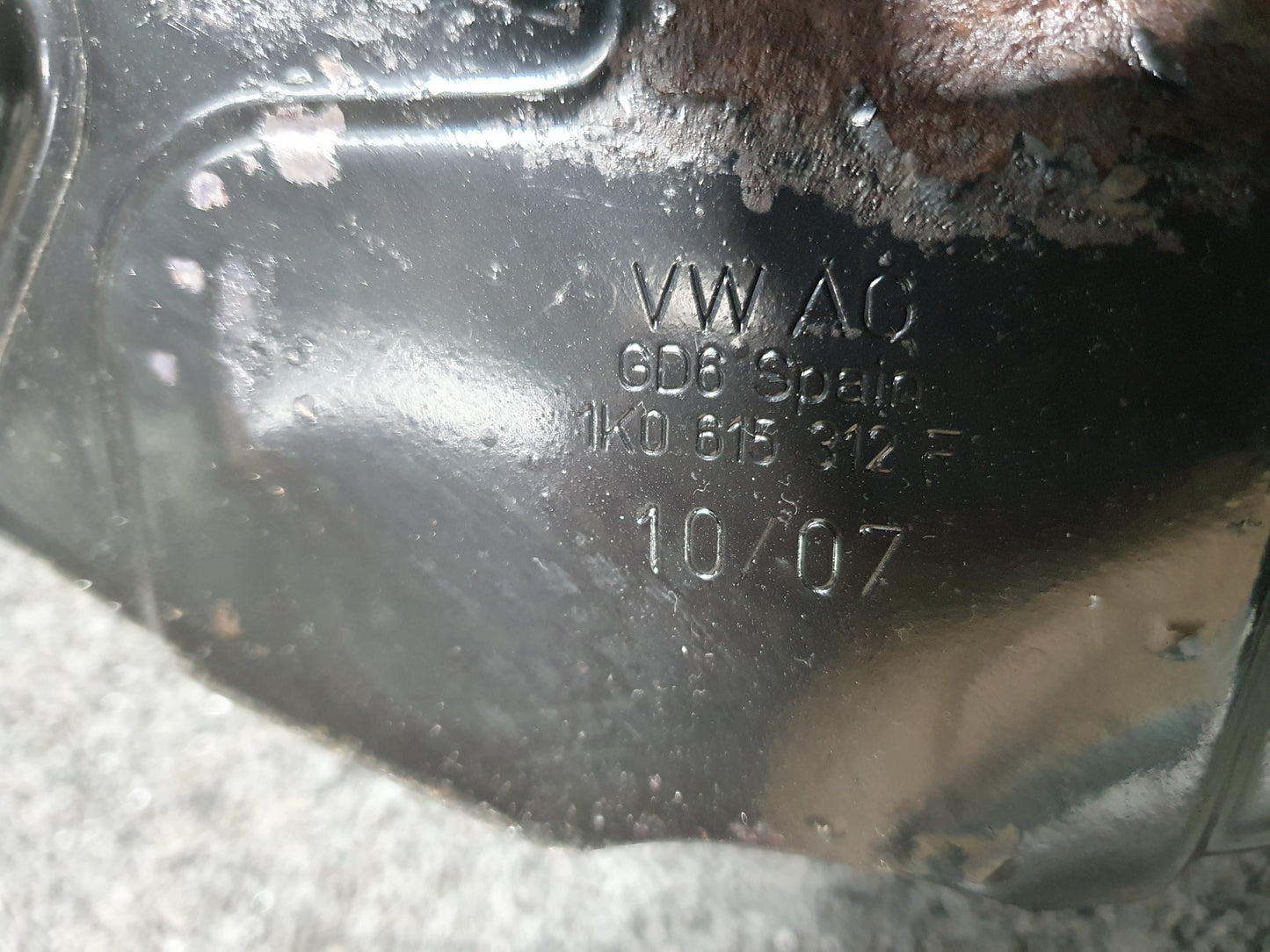 Fuzeta dreapta fata Volkswagen Passat (3C5) Variant 2.0 TDI BMP 2007