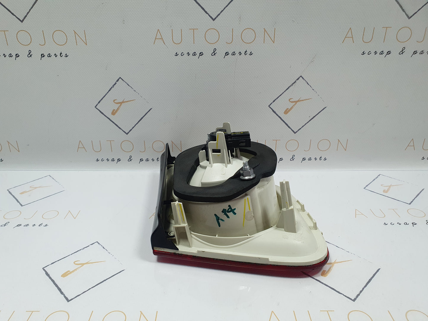 Lampa stop haion dreapta Volkswagen Jetta (1K2) Berlina 1.6 TDI CAYC 2010