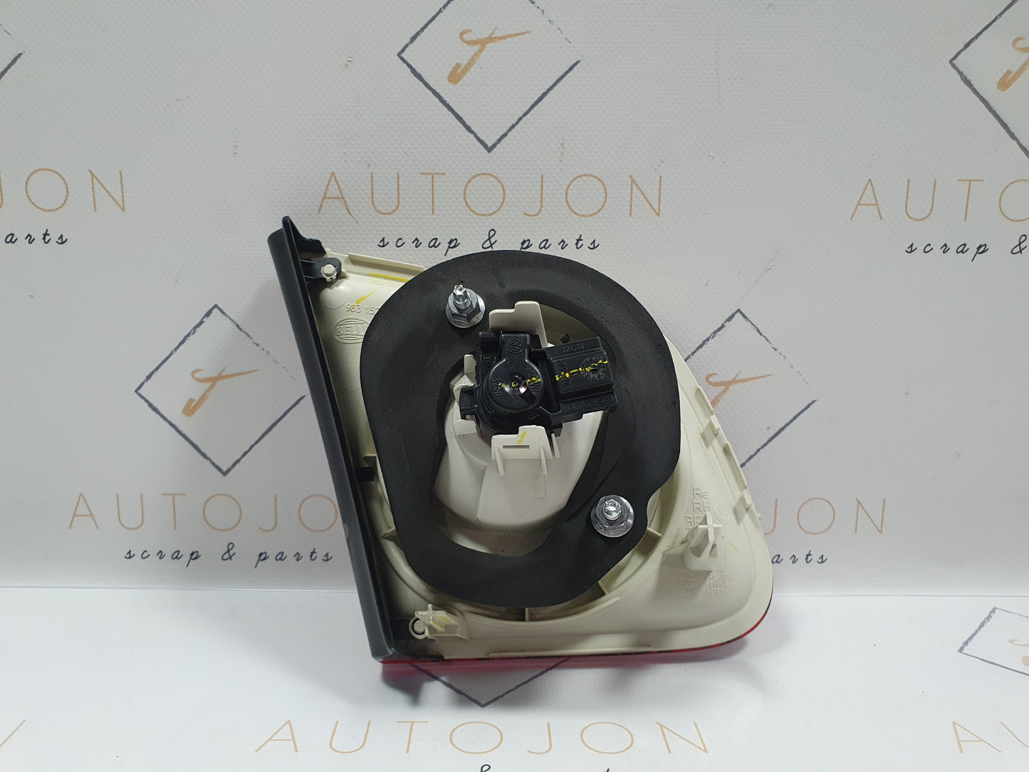 Lampa stop haion dreapta Volkswagen Jetta (1K2) Berlina 1.6 TDI CAYC 2010