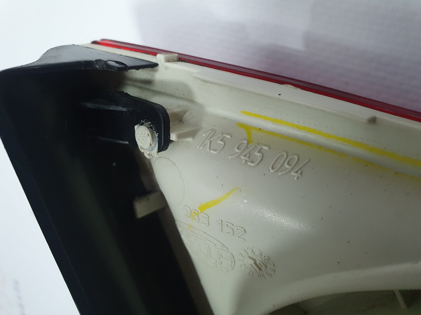 Lampa stop haion dreapta Volkswagen Jetta (1K2) Berlina 1.6 TDI CAYC 2010