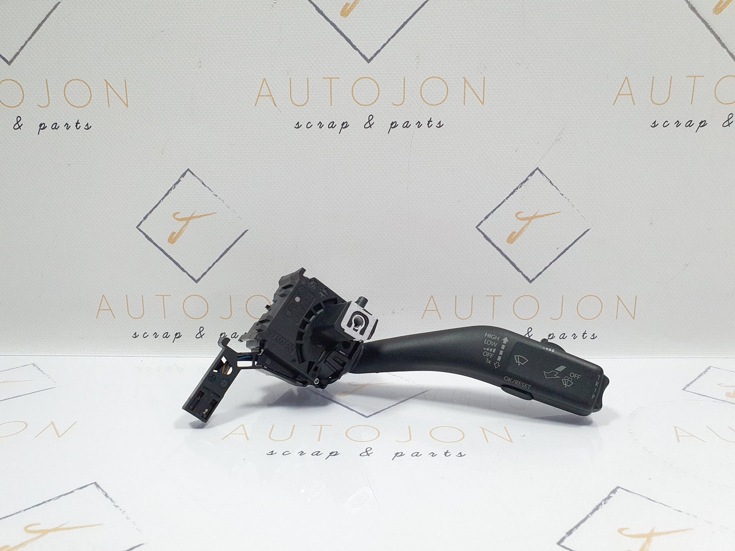 Maneta stergatore Volkswagen Jetta (1K2) Berlina 1.6 TDI CAYC 2010