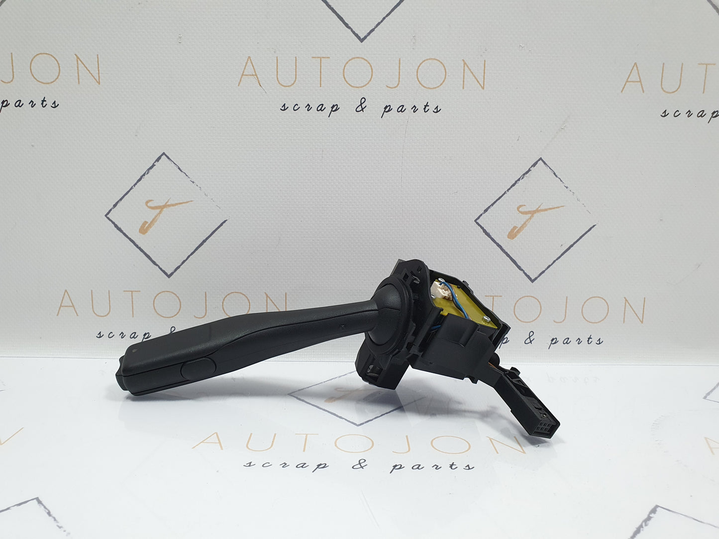 Maneta stergatore Volkswagen Jetta (1K2) Berlina 1.6 TDI CAYC 2010