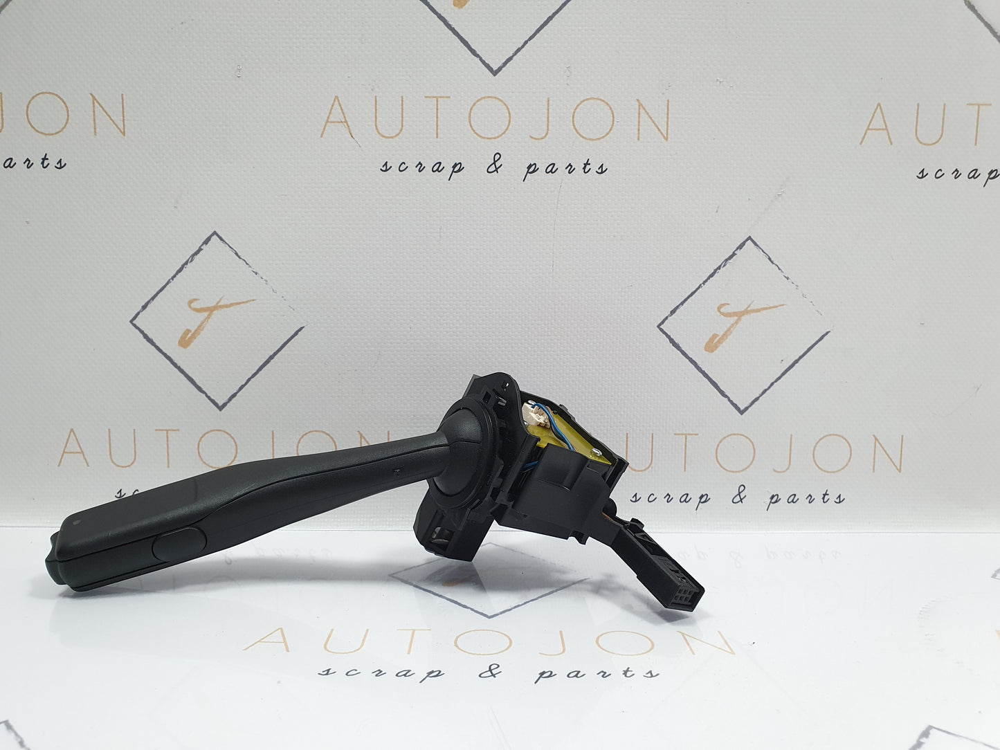 Maneta stergatore Volkswagen Jetta (1K2) Berlina 1.6 TDI CAYC 2010