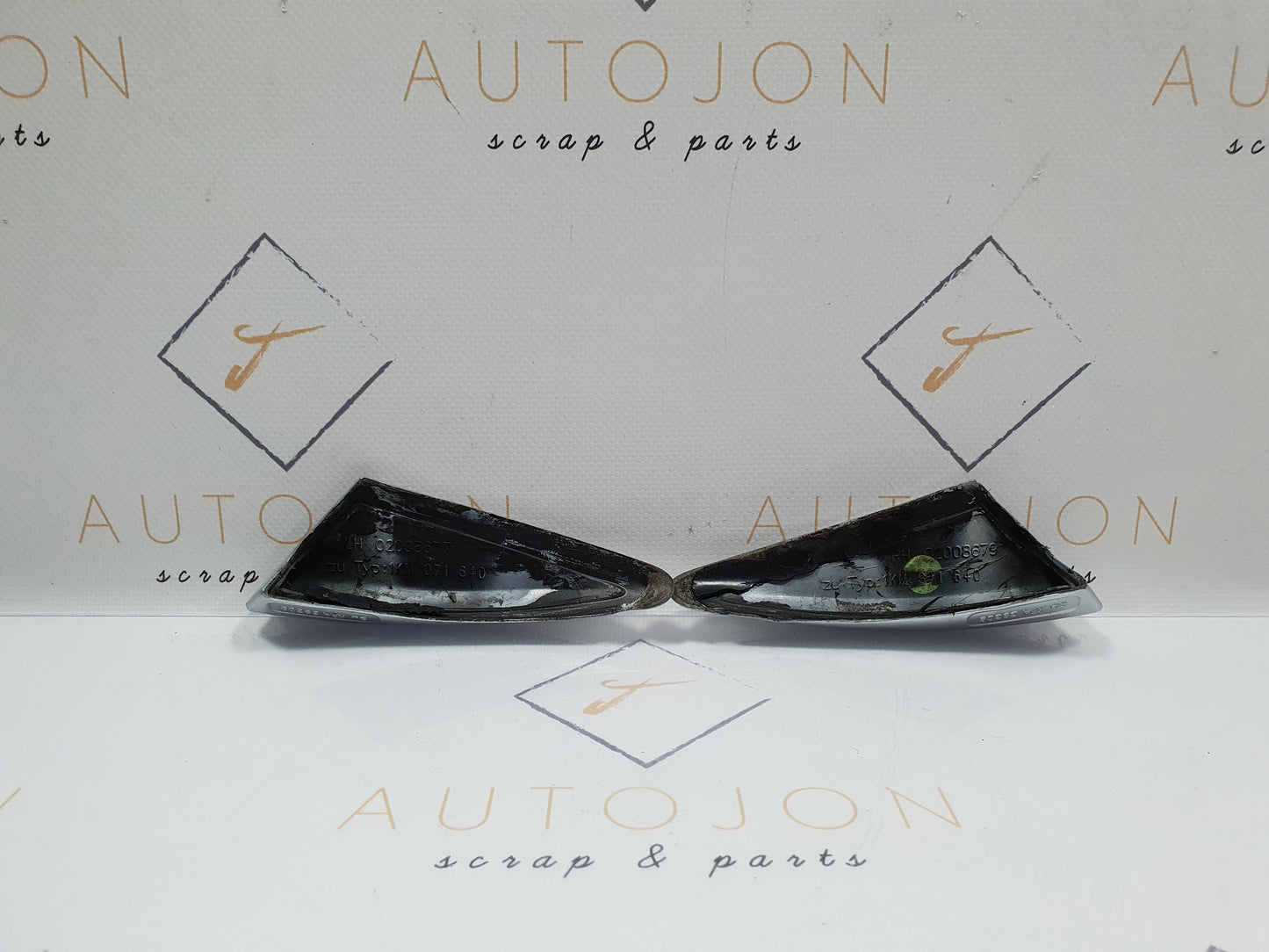 Set ornamente exterior aripi Volkswagen Jetta (1K2) Berlina 1.6 TDI CAYC 2010