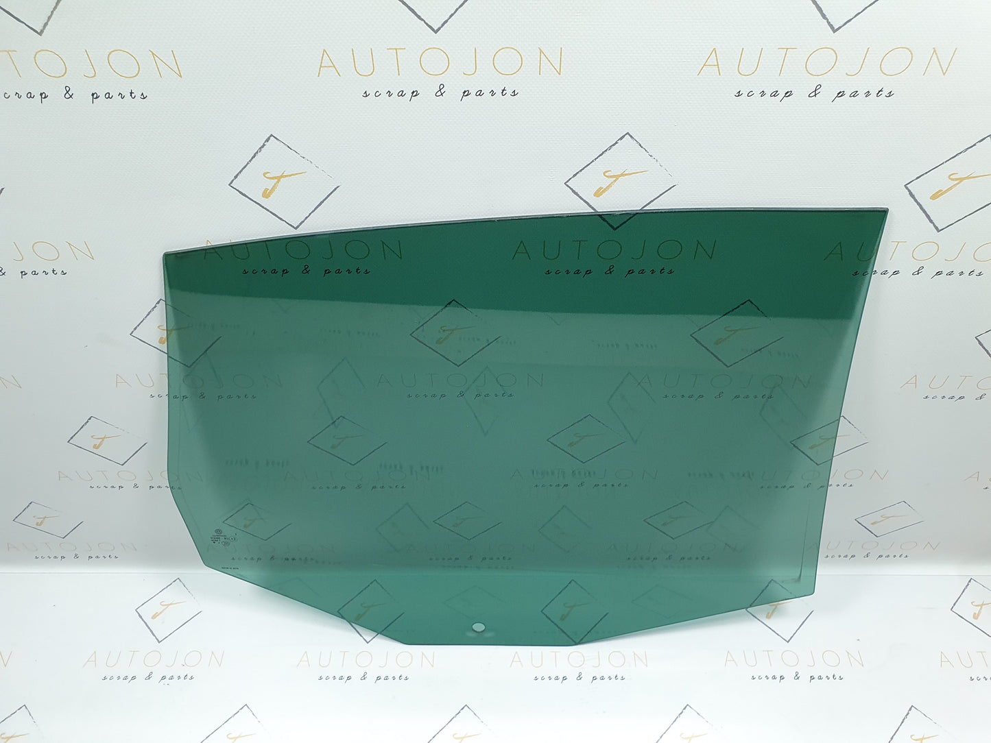 Geam stanga spate Volkswagen Jetta (1K2) Berlina 1.6 TDI CAYC 2010