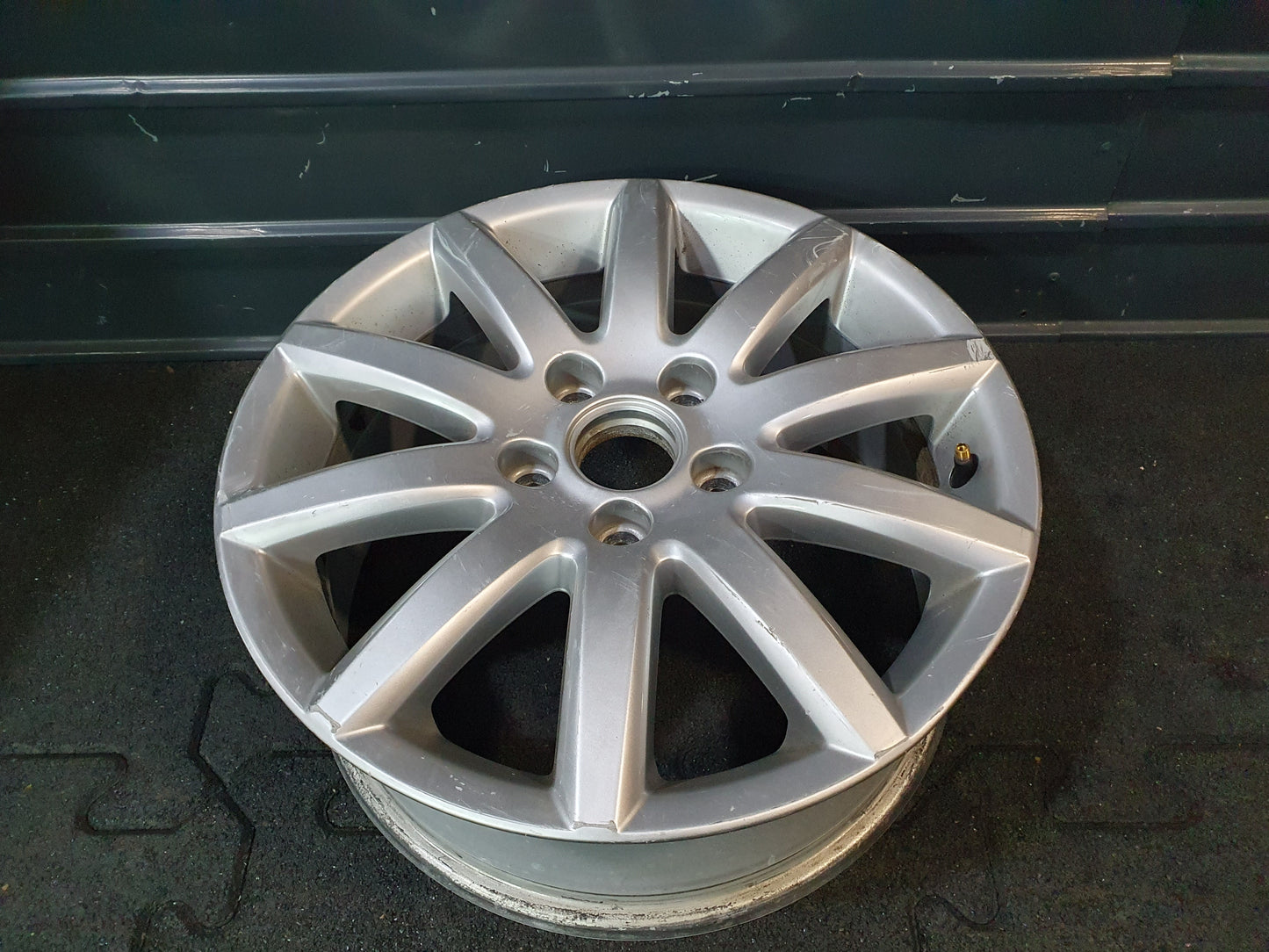 Janta aliaj Ronal pe 16 Volkswagen Jetta (1K2) Berlina 1.6 TDI CAYC 2010