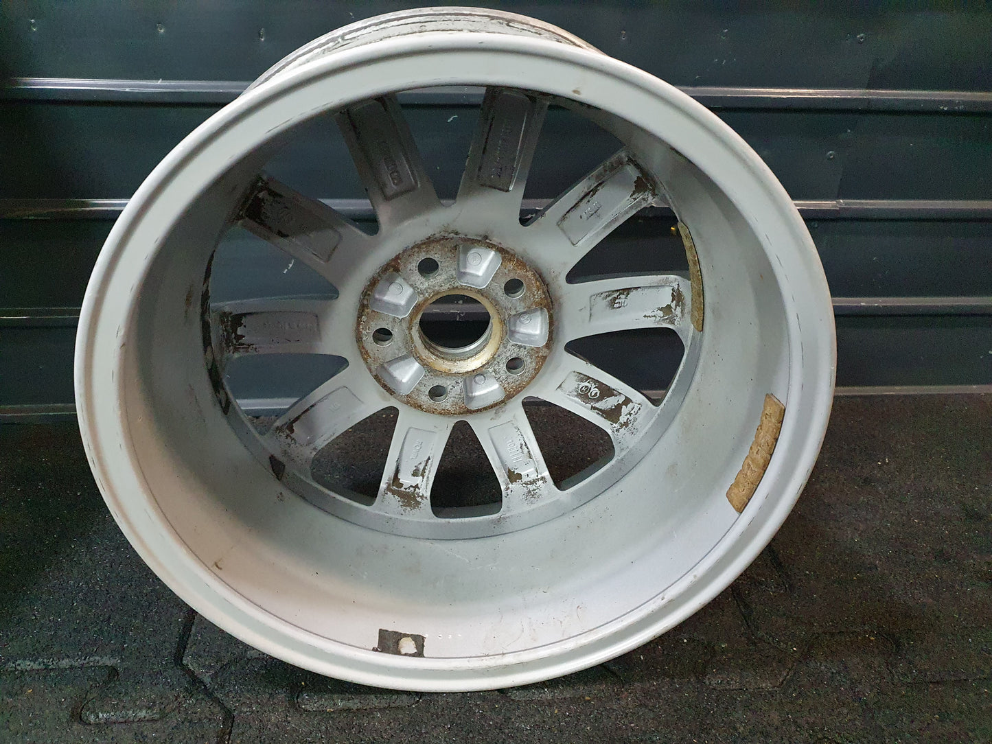 Janta aliaj Ronal pe 16 Volkswagen Jetta (1K2) Berlina 1.6 TDI CAYC 2010