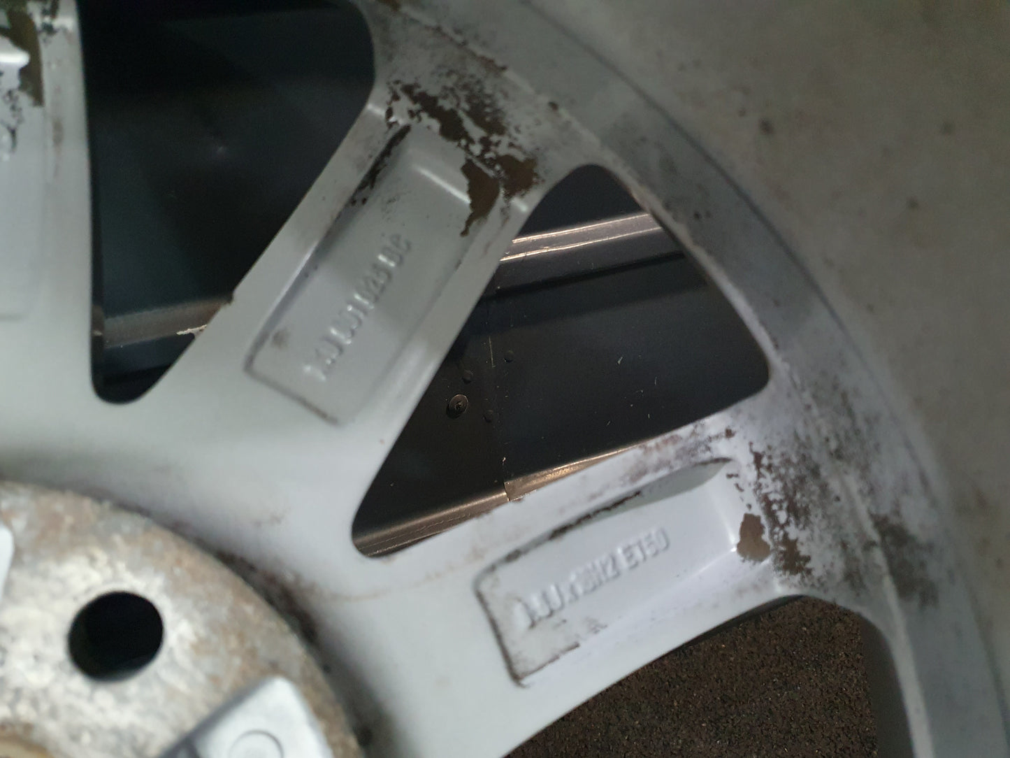 Janta aliaj Ronal pe 16 Volkswagen Jetta (1K2) Berlina 1.6 TDI CAYC 2010