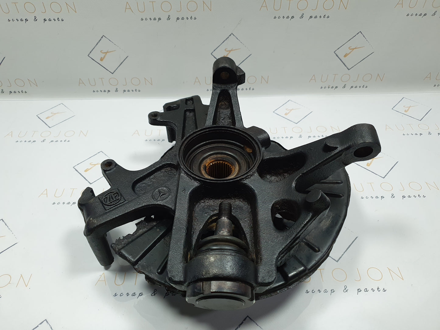 Fuzeta dreapta fata Mercedes ML (W163) 270 CDI OM612 2001