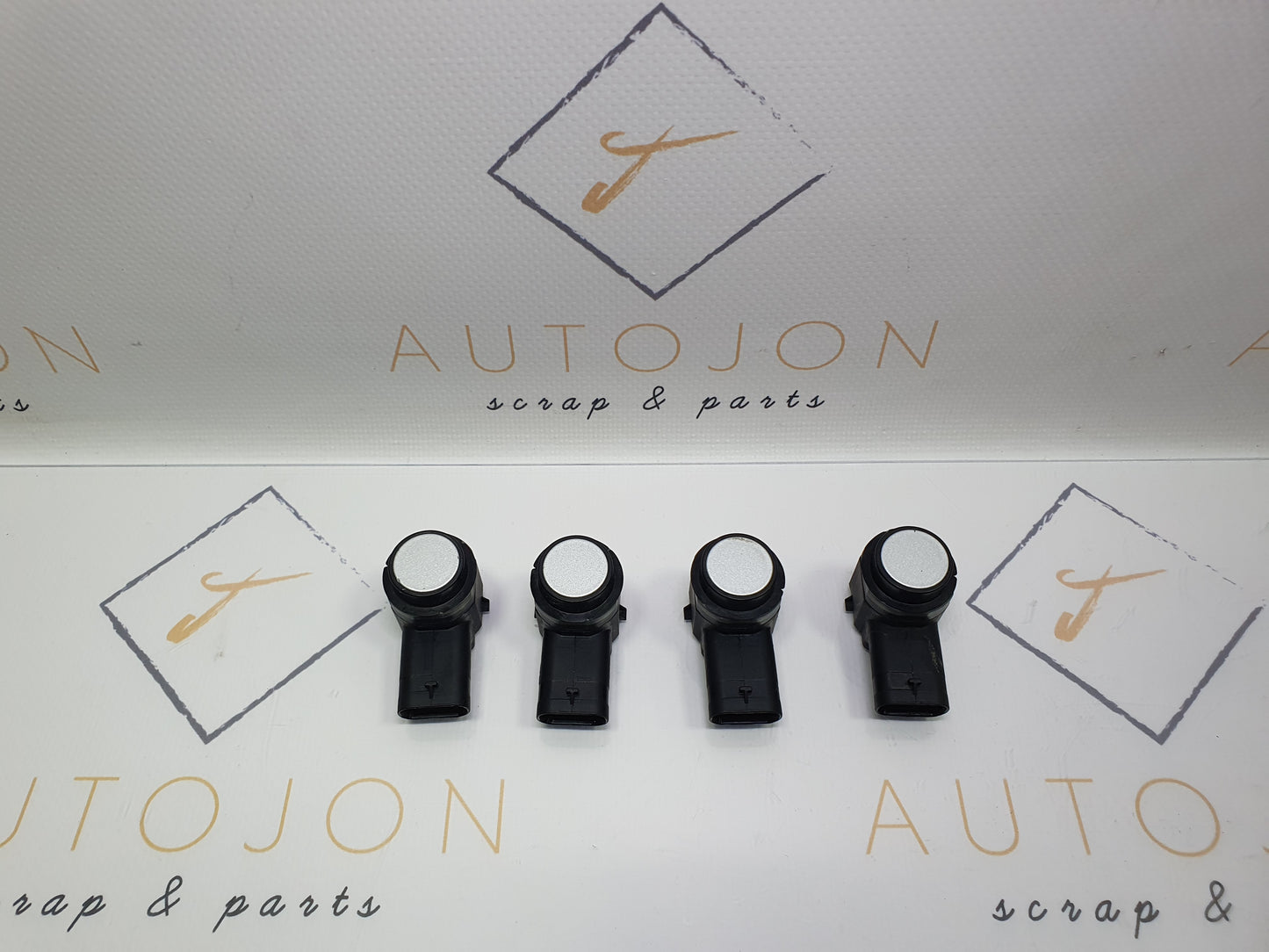 Senzor parcare Volkswagen Jetta (1K2) Berlina 1.6 TDI CAYC 2010