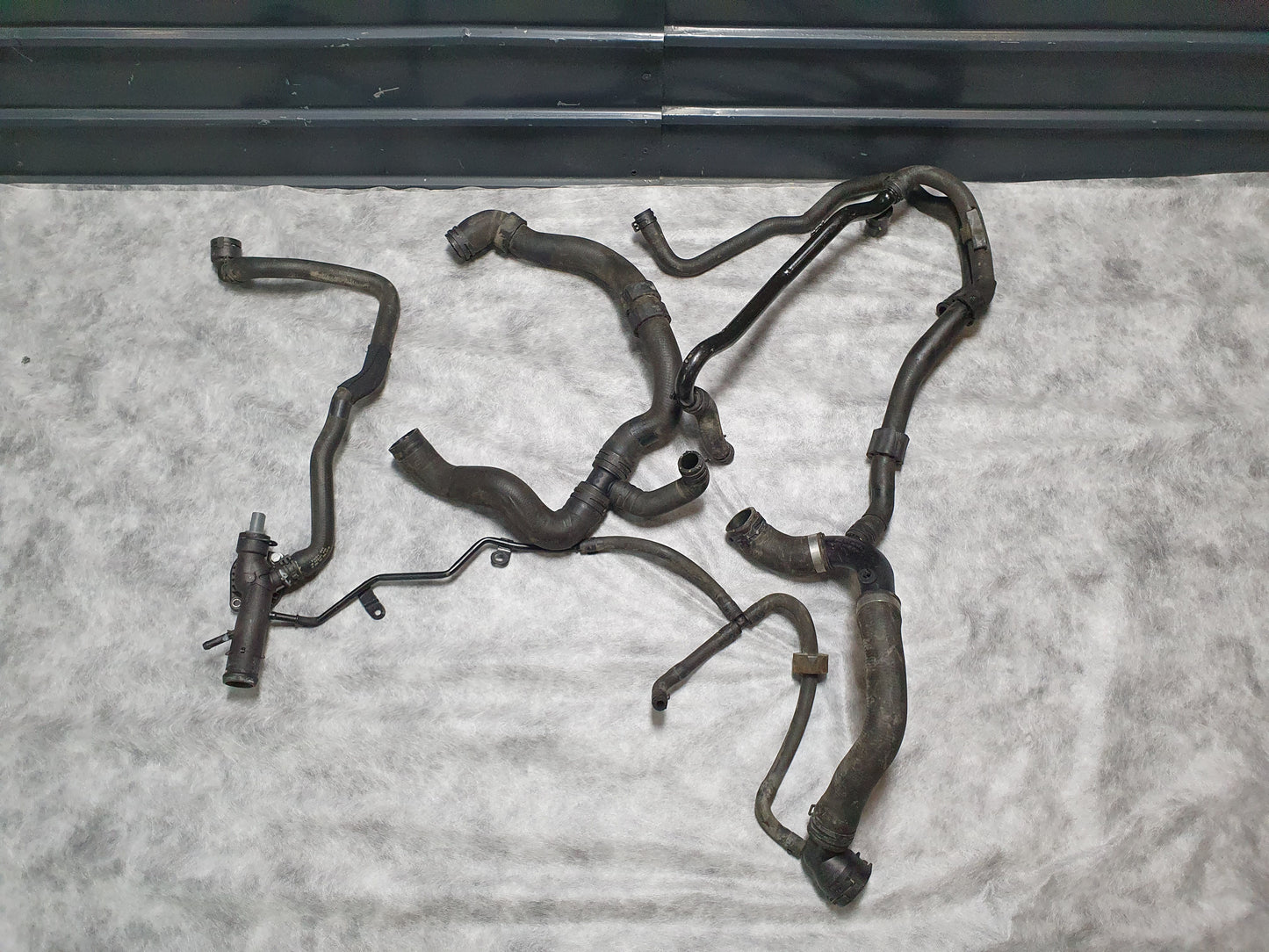 Set furtunuri apa motor Volkswagen Jetta (1K2) Berlina 1.6 TDI CAYC 2010