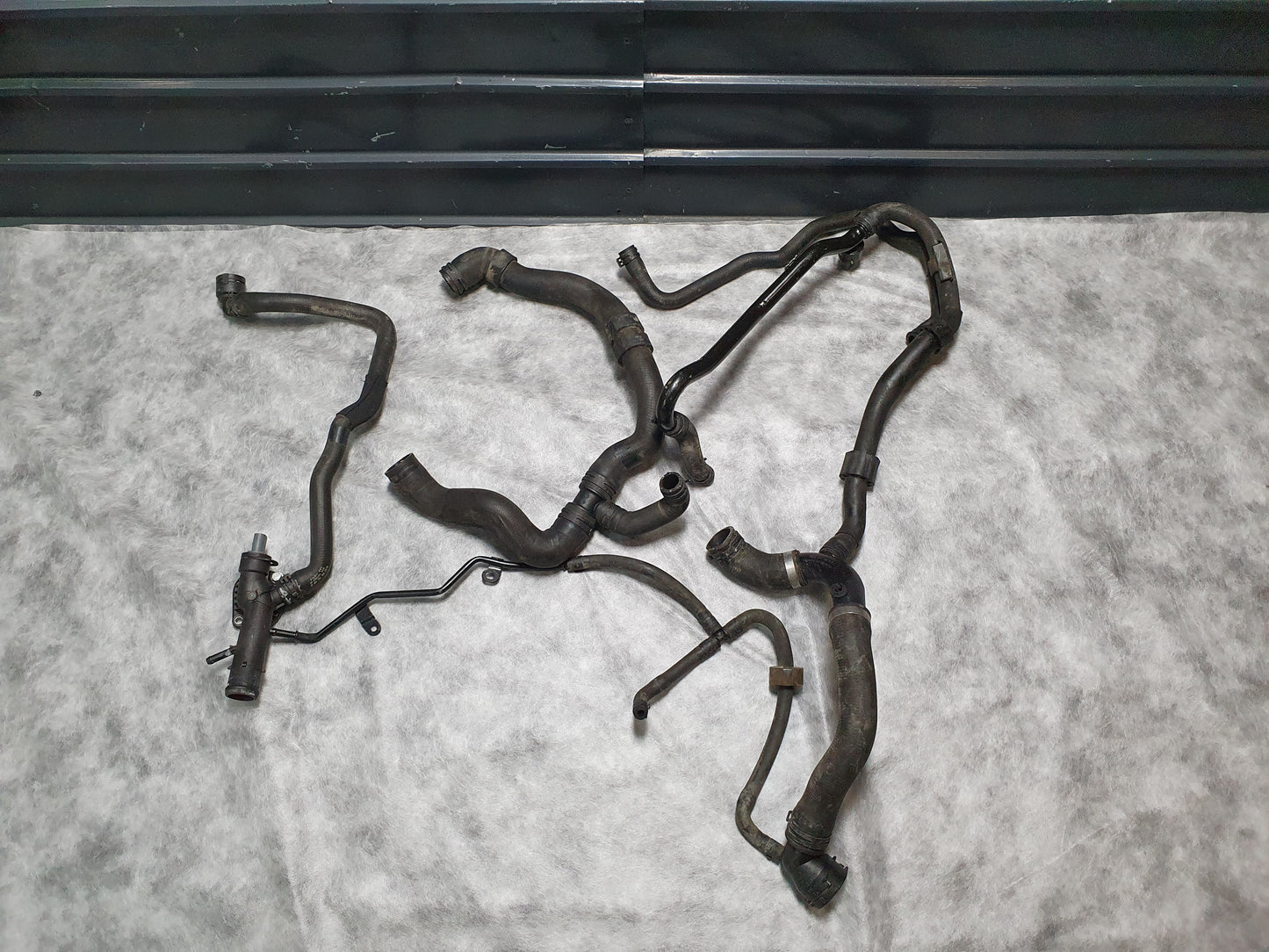 Set furtunuri apa motor Volkswagen Jetta (1K2) Berlina 1.6 TDI CAYC 2010