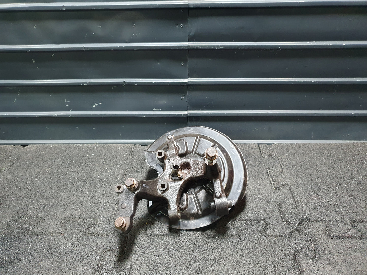 Fuzeta dreapta spate Volkswagen Jetta (1K2) Berlina 1.6 TDI CAYC 2010