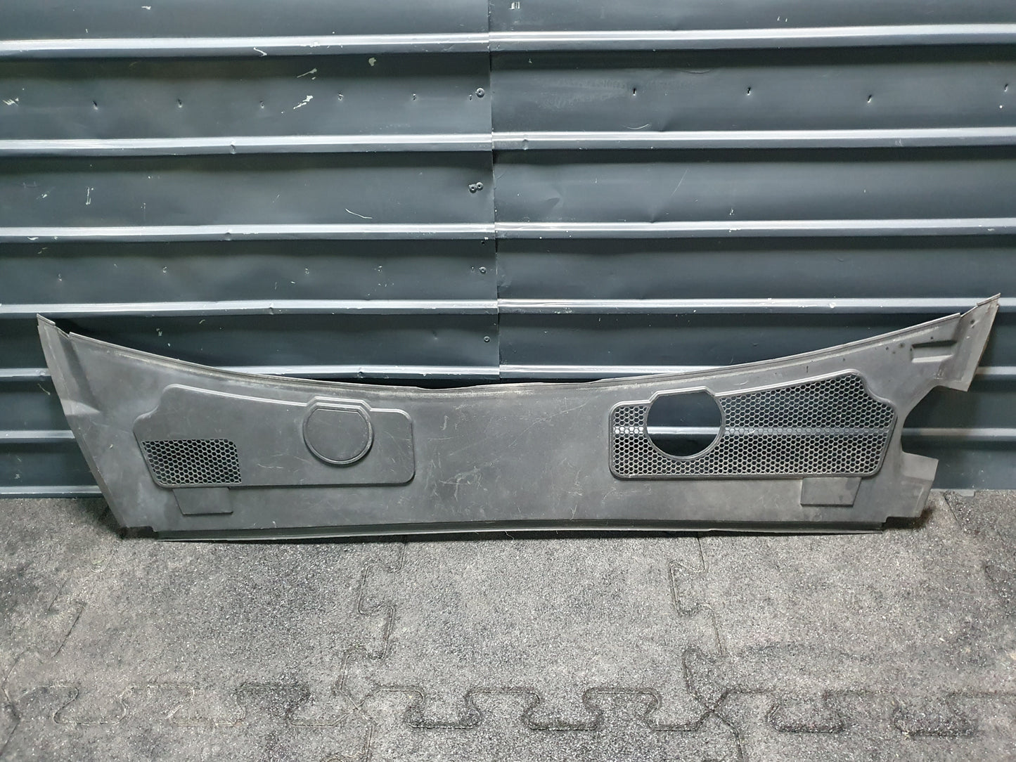 Grila protectie stergatore Audi A6 C6 (4F2) Sedan 3.0 TDI BMK 2005