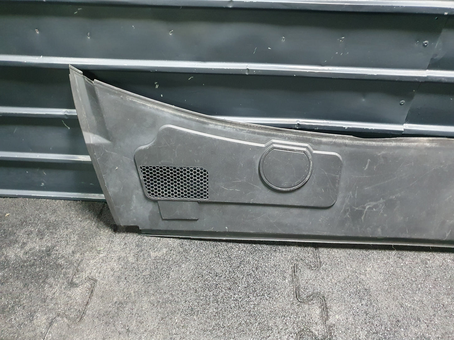 Grila protectie stergatore Audi A6 C6 (4F2) Sedan 3.0 TDI BMK 2005