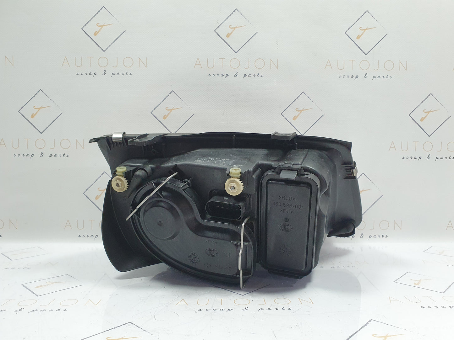 Far stanga Volkswagen Bora (1J2) Sedan 1.9 TDI ATD 2002