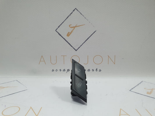 Buton blocare usi Volkswagen Passat B8 (3G5) Variant 2.0 TDI CRLB DSG 2015