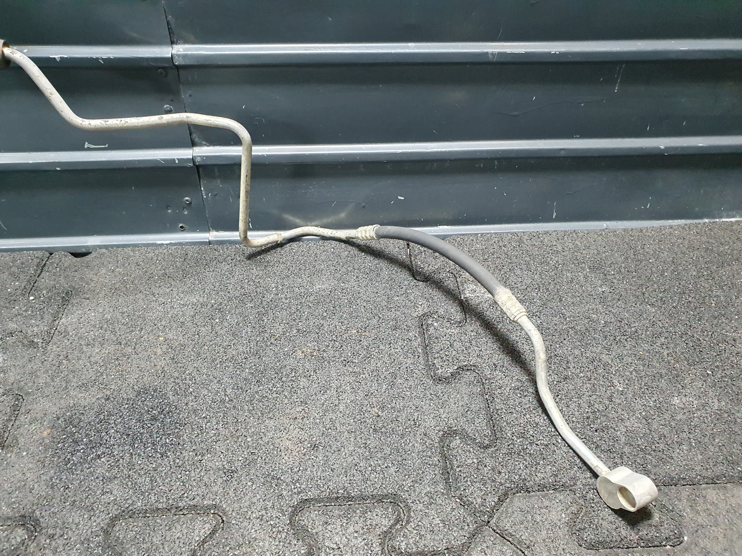 Conducta inalta presiune, aer conditionat SEAT IBIZA IV (6L1) [ 2002 - 2009 ] OEM 6Q1820741J / 6Q1 820 741 J