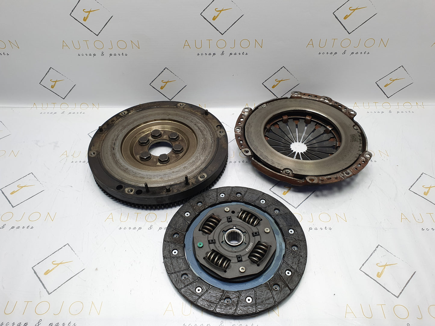 Kit ambreiaj VOLKSWAGEN LUPO (6X1, 6E1) [ 1998 - 2005 ] OEM 032105269 / 032 105 269