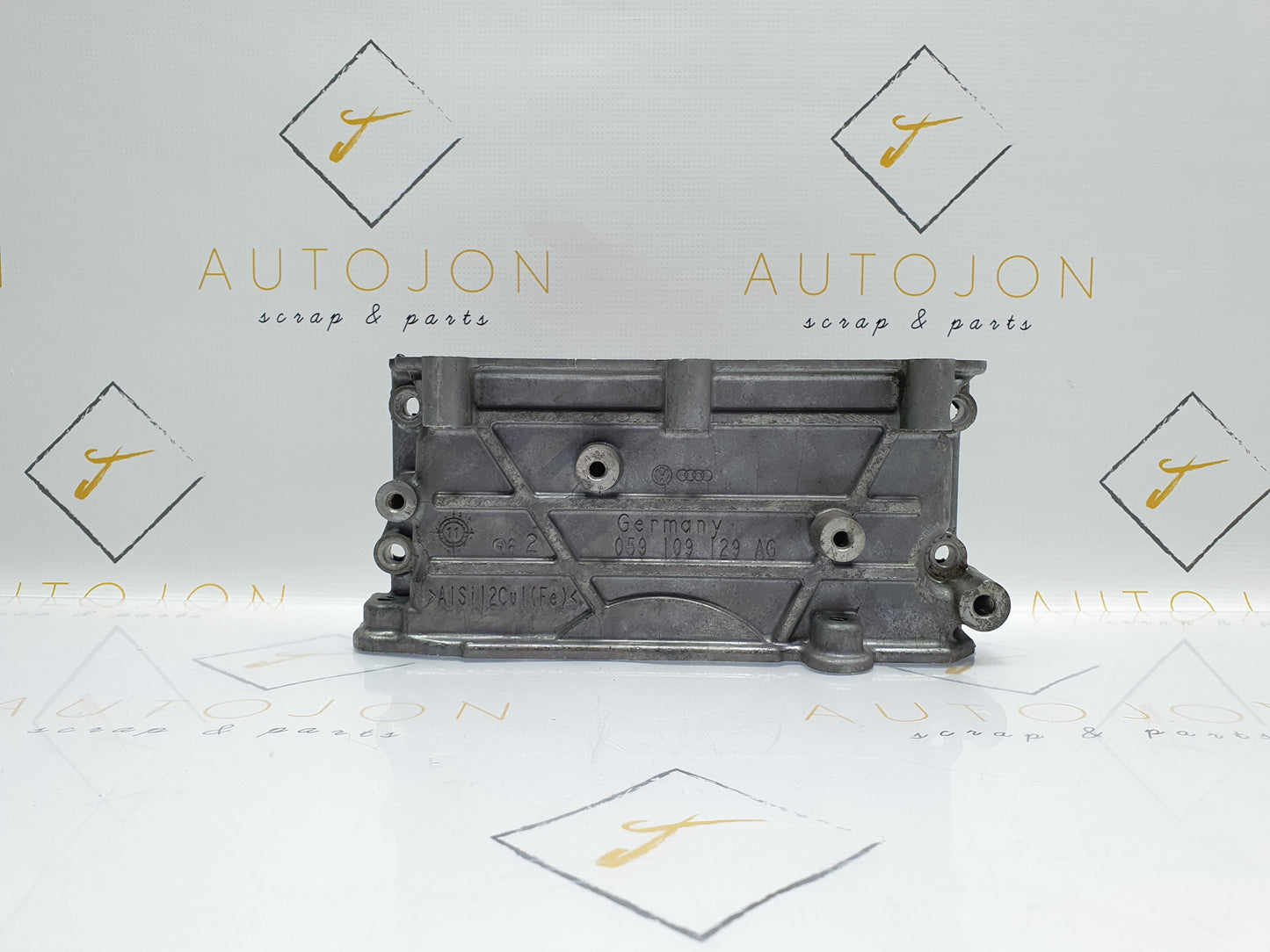 Capac distributie AUDI A6 IV Avant (4G5, C7, 4GD) [ 2011 - 2018 ] OEM 059109129AG / 059 109 129 AG