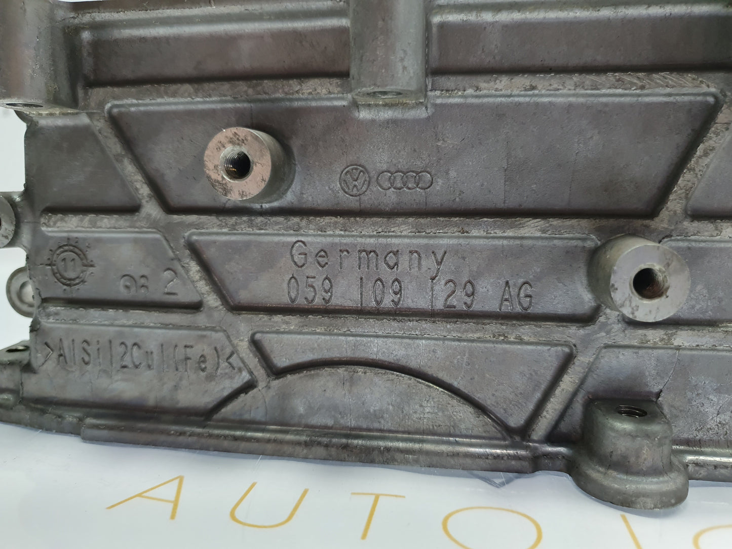 Capac distributie AUDI A6 IV Avant (4G5, C7, 4GD) [ 2011 - 2018 ] OEM 059109129AG / 059 109 129 AG