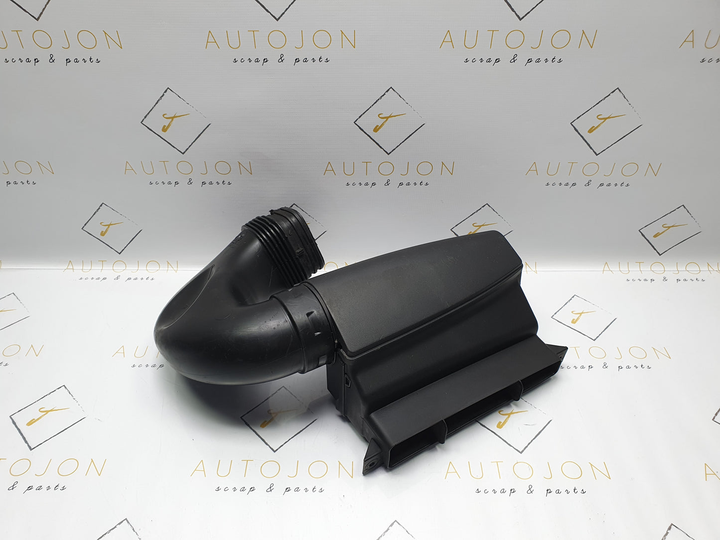 Deflector capota VOLKSWAGEN GOLF VI (5K1) [ 2008 - 2013 ] OEM 1K0805962E / 1K0 805 962 E