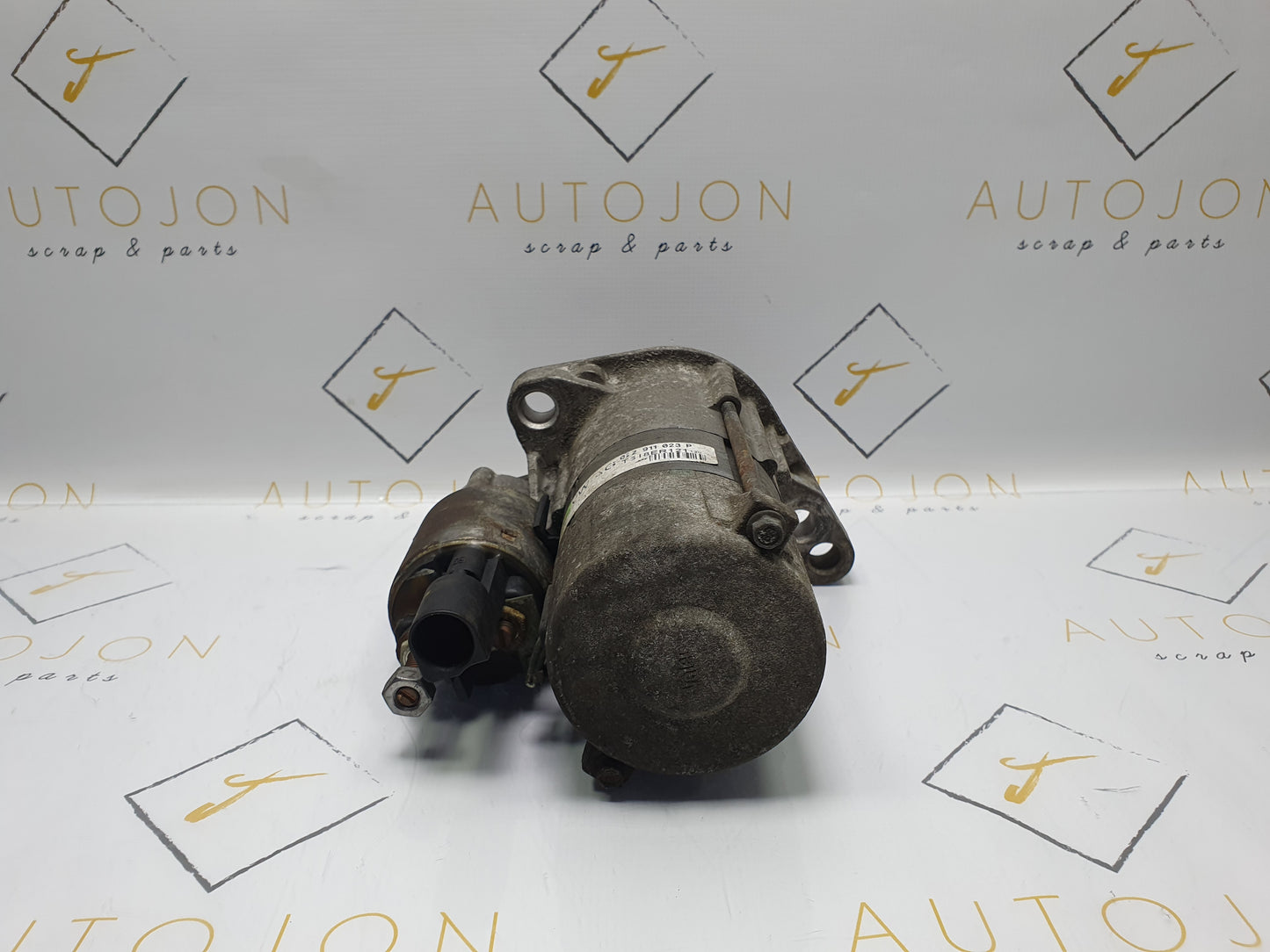 Electromotor VOLKSWAGEN GOLF VI (5K1) [ 2008 - 2013 ] Valeo 8ER121 OEM 02Z911023P / 02Z 911 023 P