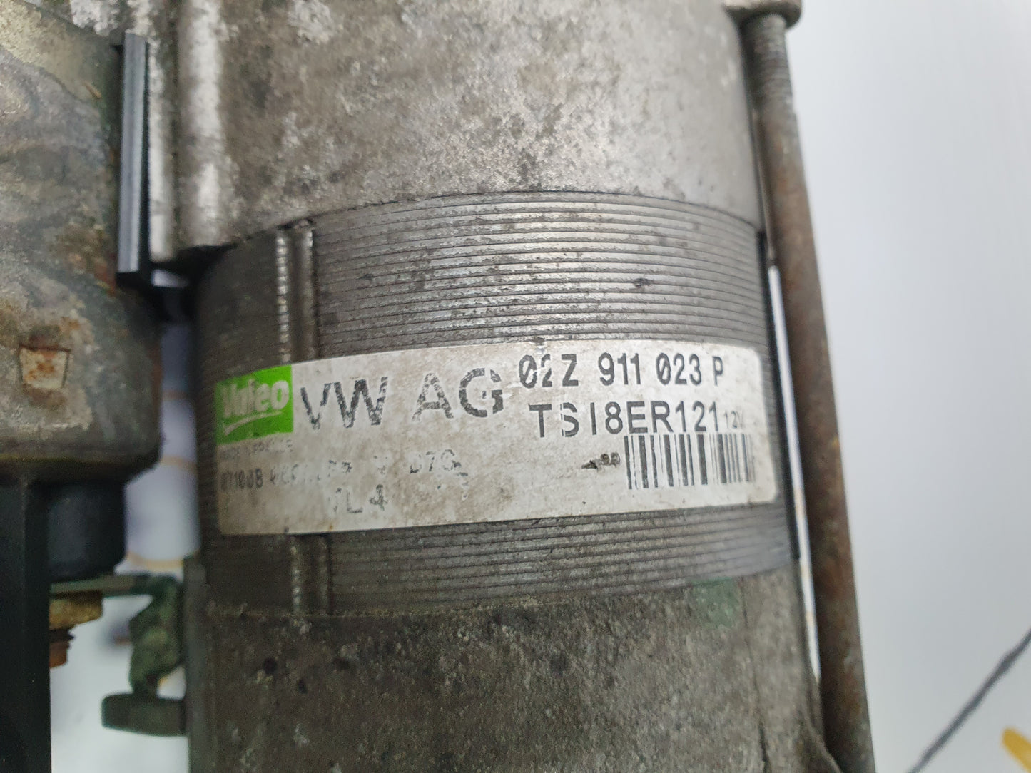 Electromotor VOLKSWAGEN GOLF VI (5K1) [ 2008 - 2013 ] Valeo 8ER121 OEM 02Z911023P / 02Z 911 023 P