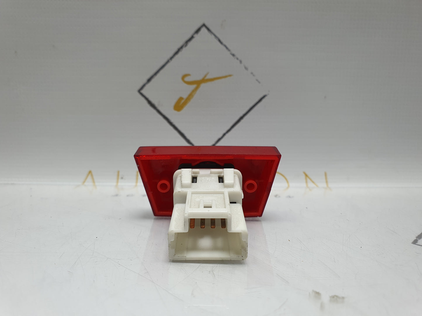 Buton avarie TOYOTA AYGO (_B1_) [ 2005 - NOW ] OEM 84332A