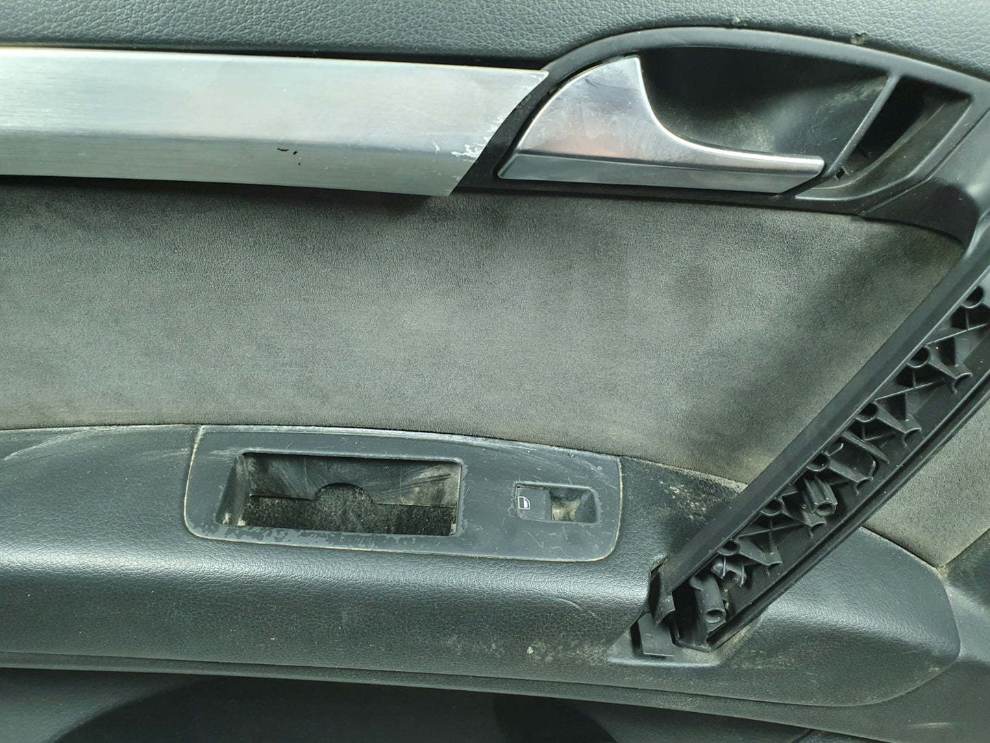 Panou usa stanga spate Audi Q7 (4LB) 3.0 TDI BUG 2008