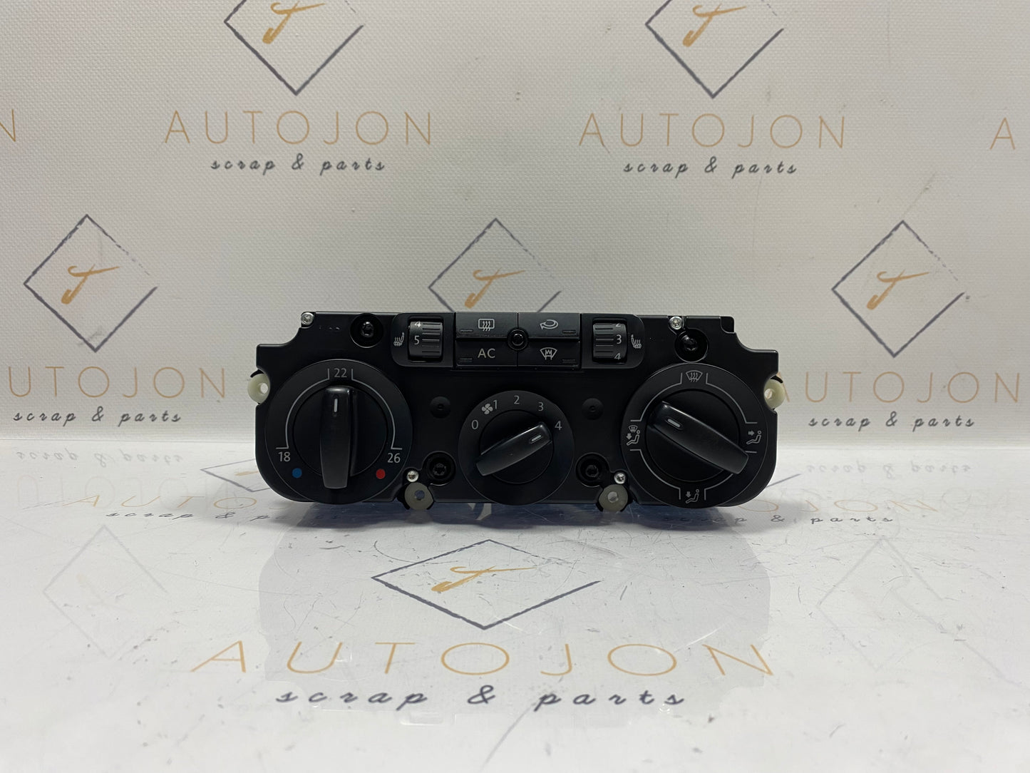 Panou comanda clima Volkswagen Passat (3C5) Variant 2.0 TDI BMP 2007