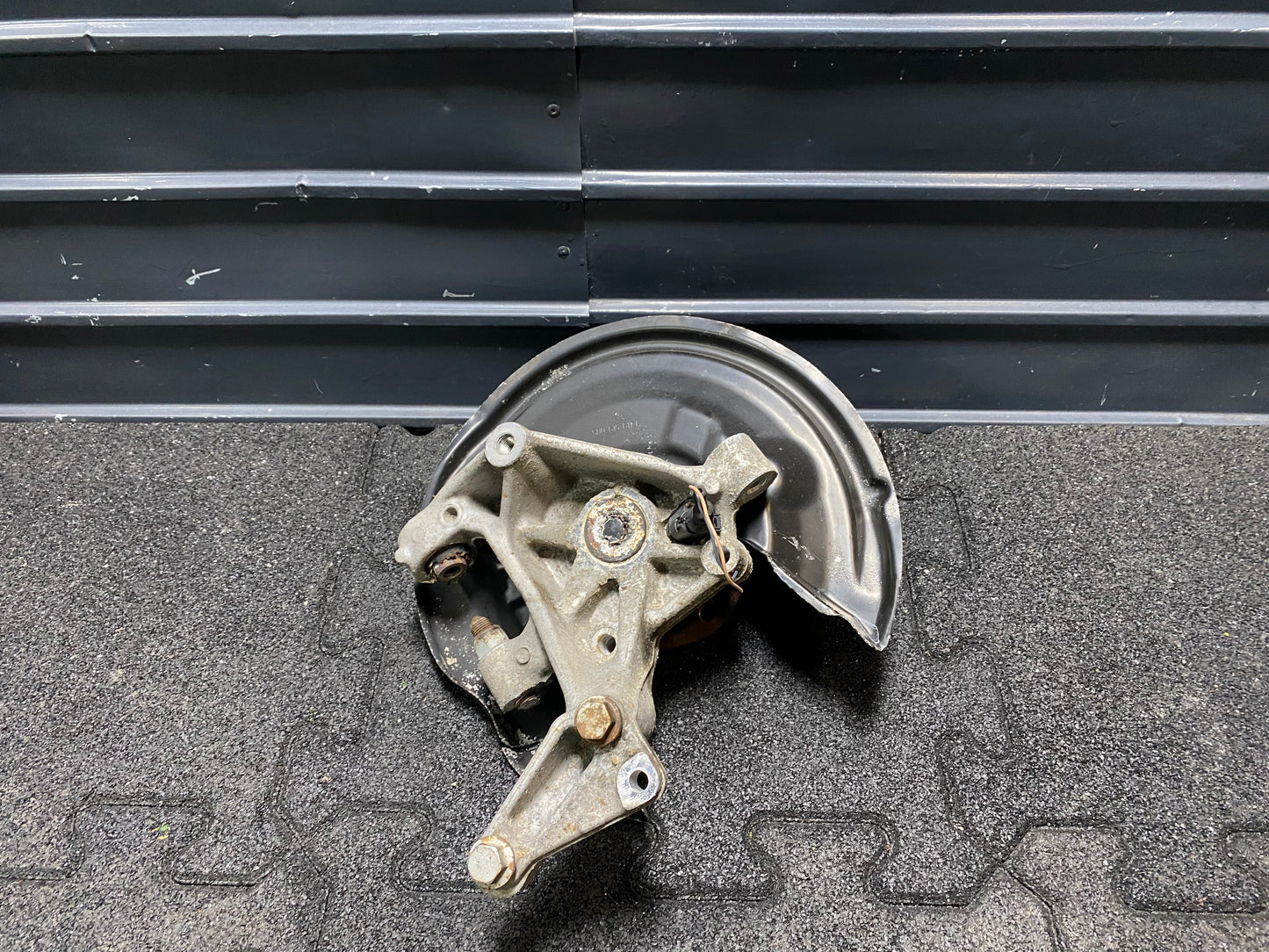 Fuzeta stanga spate Volkswagen Passat (3C5) Variant 2.0 TDI BMP 2007