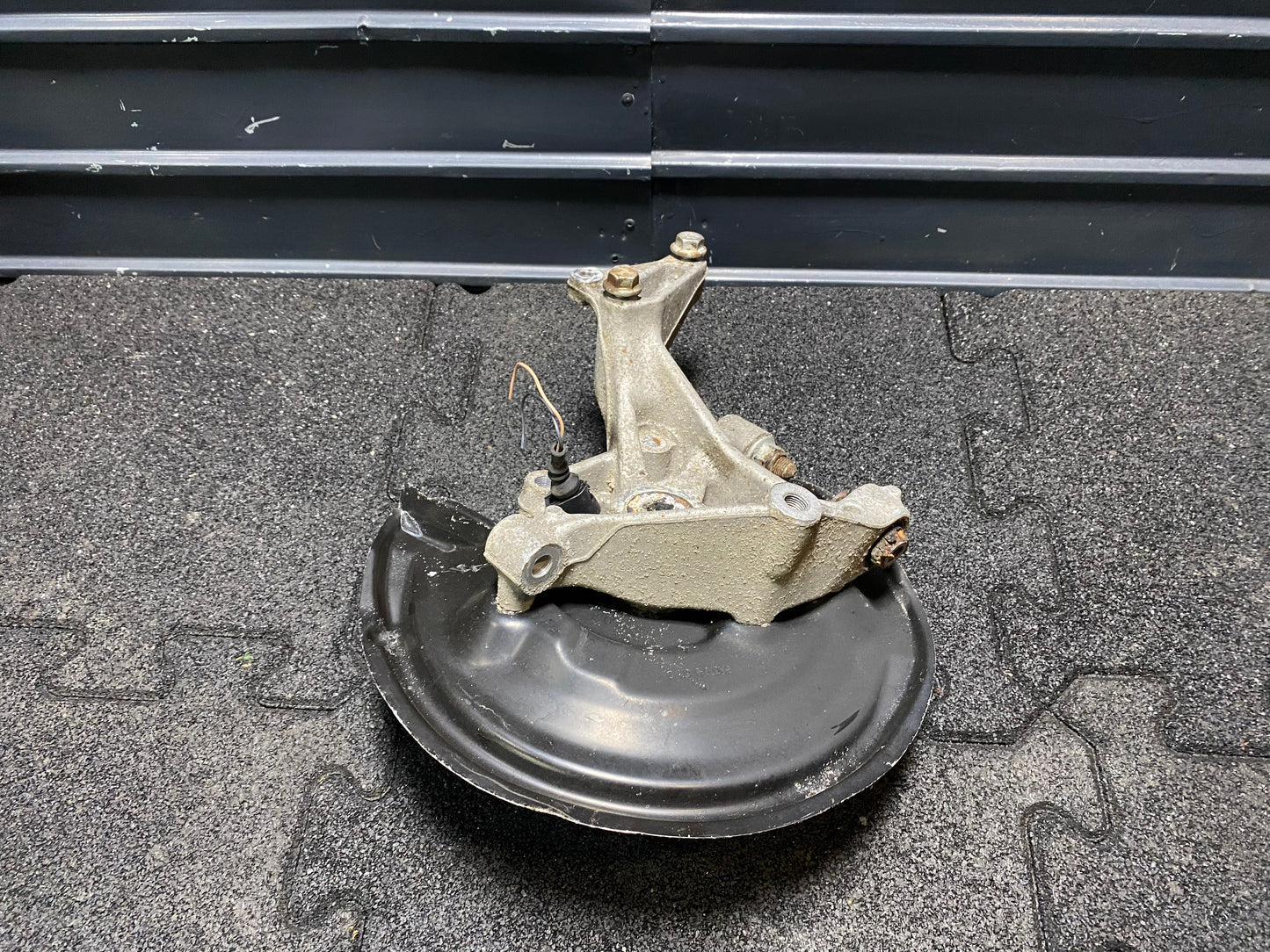 Fuzeta stanga spate Volkswagen Passat (3C5) Variant 2.0 TDI BMP 2007