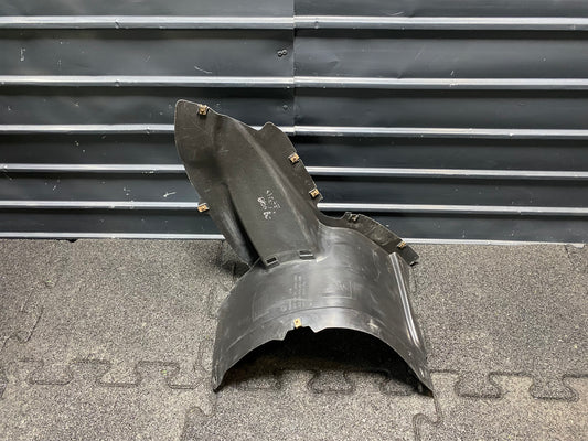 Carenaj mic roata drepta fata Volkswagen Passat (3C5) Variant 2.0 TDI BMP 2007