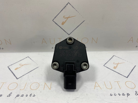 Senzor nivel ulei Volkswagen Passat B8 (3G5) Variant 2.0 TDI CRLB DSG 2015