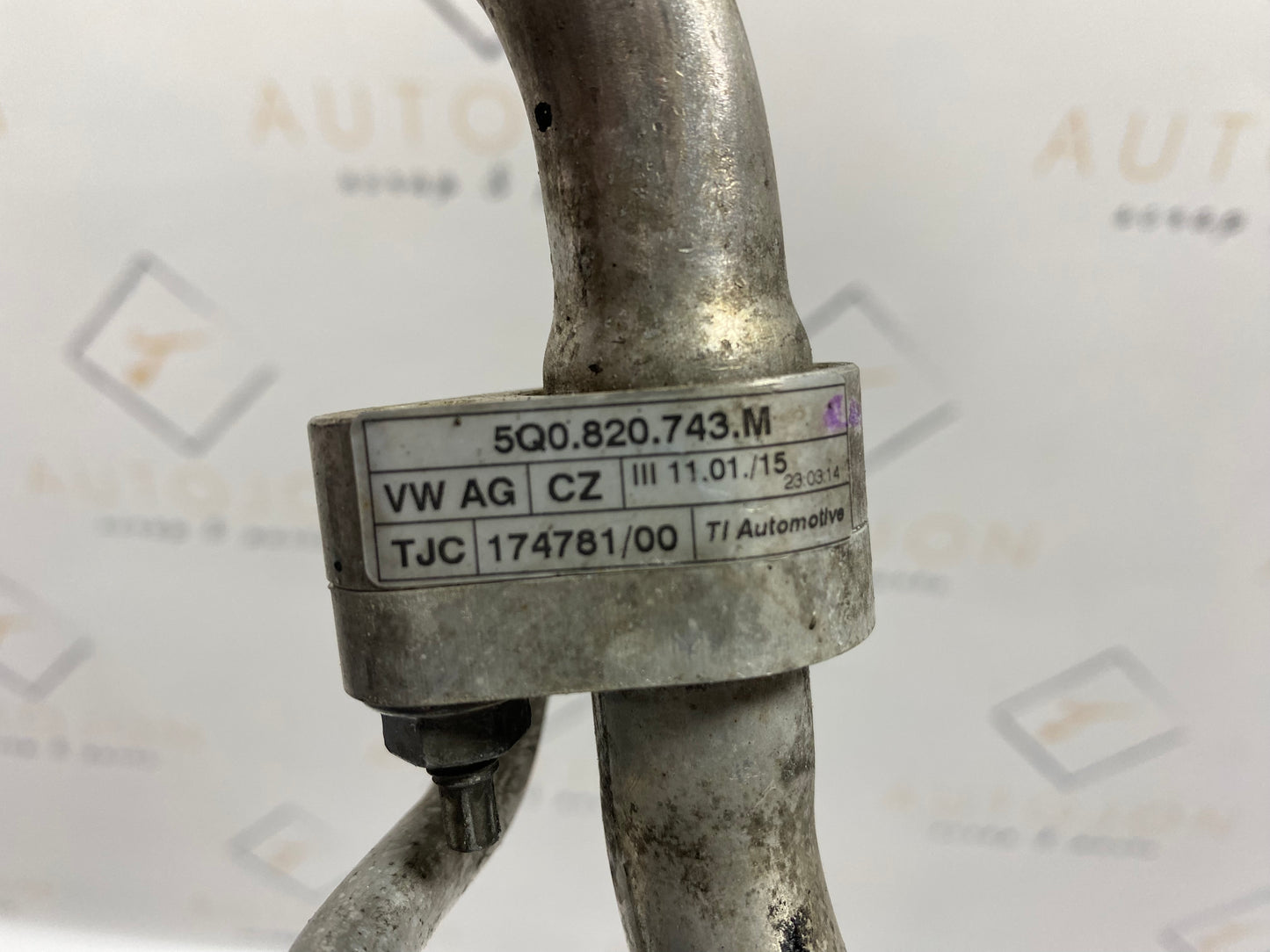 Conducta AC joasa presiune Volkswagen Passat B8 (3G5) Variant 2.0 TDI CRLB DSG 2015