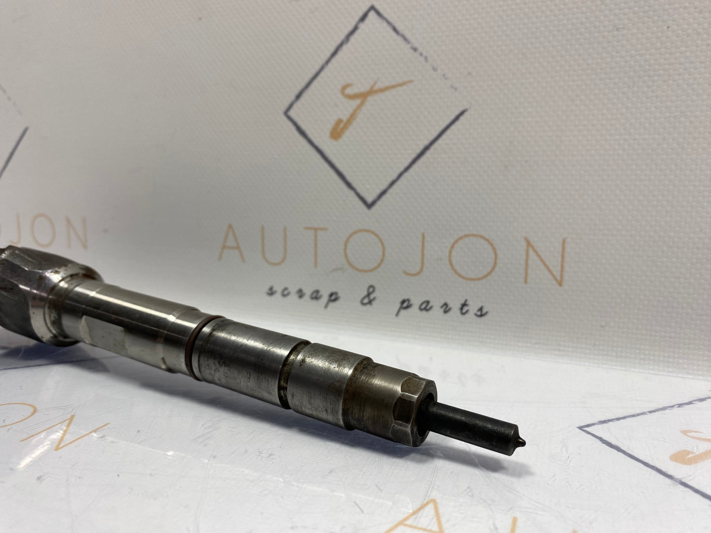 Injector Volkswagen Passat B8 (3G5) Variant 2.0 TDI CRLB DSG 2015