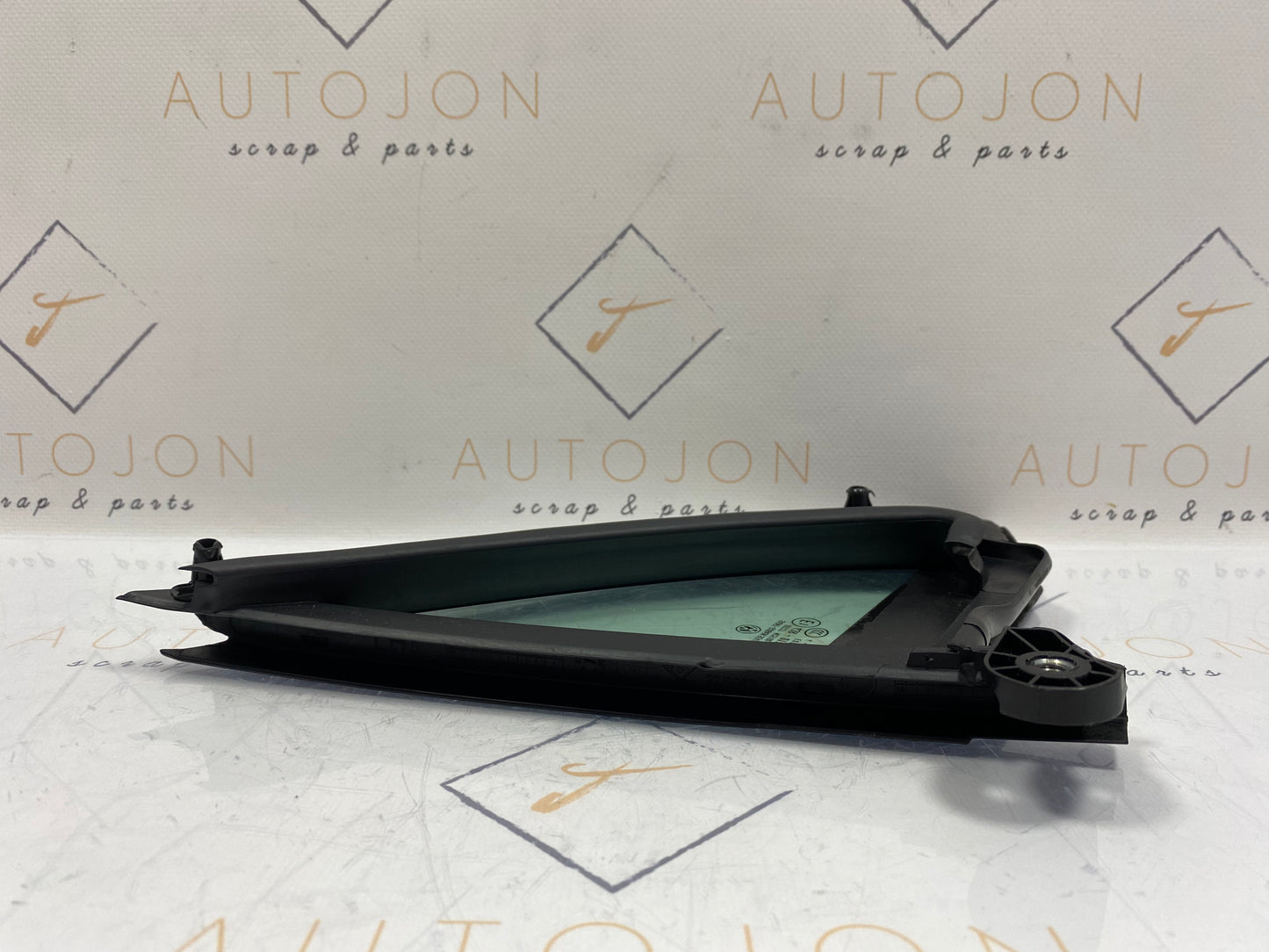 Geam fix stanga fata Volkswagen Passat B8 (3G5) Variant 2.0 TDI CRLB DSG 2015