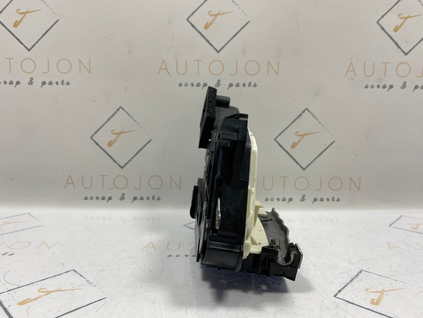 Broasca usa stanga spate Volkswagen Passat B8 (3G5) Variant 2.0 TDI CRLB DSG 2015
