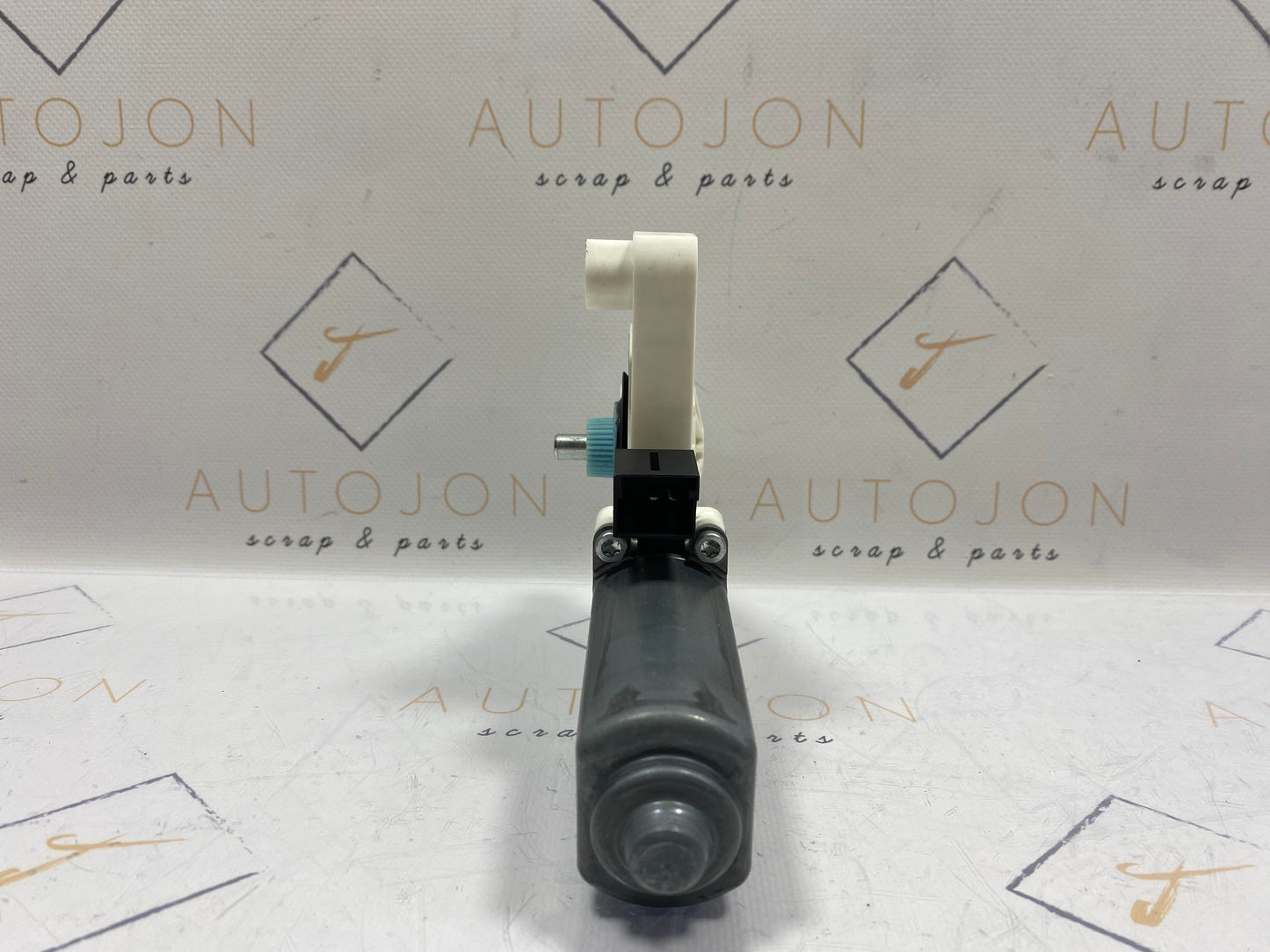 Motoras macara dreapta fata Volkswagen Passat B8 (3G5) Variant 2.0 TDI CRLB DSG 2015