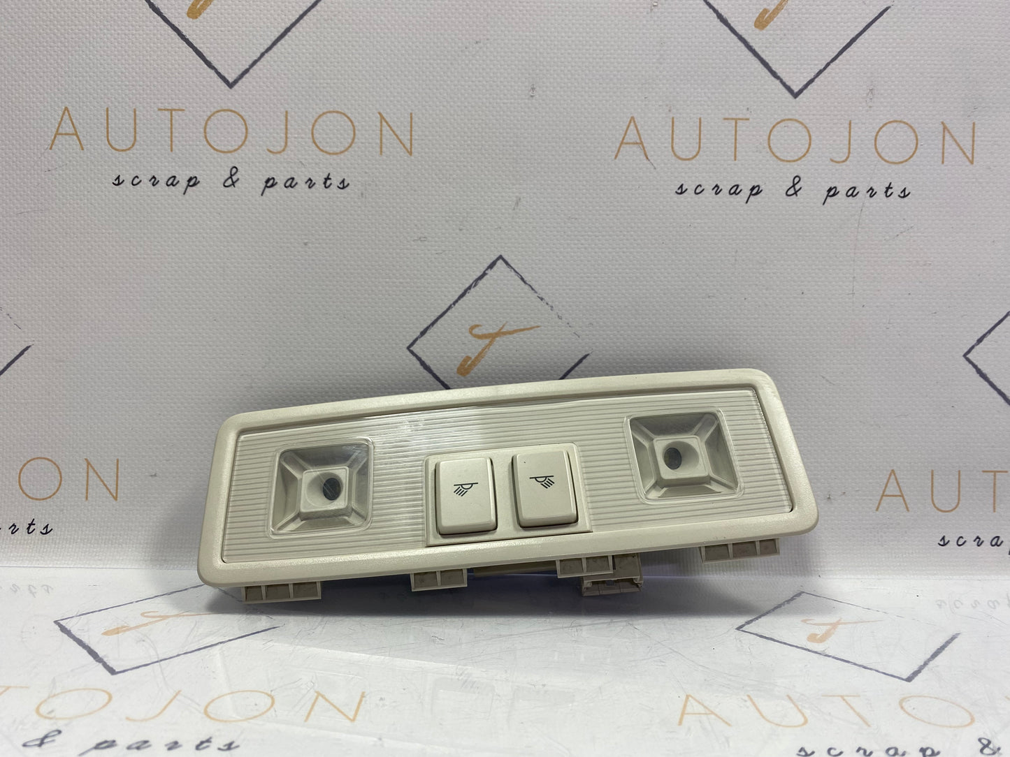 Plafoniera lumini spate Volkswagen Passat B8 (3G5) Variant 2.0 TDI CRLB DSG 2015