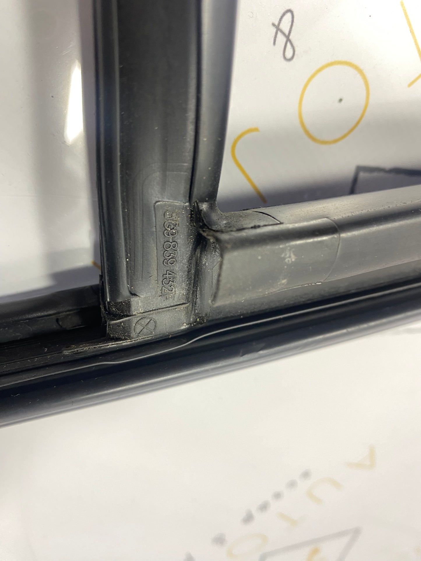 Cheder cromat usa dreapta spate Volkswagen Passat B8 (3G5) Variant 2.0 TDI CRLB DSG 2015