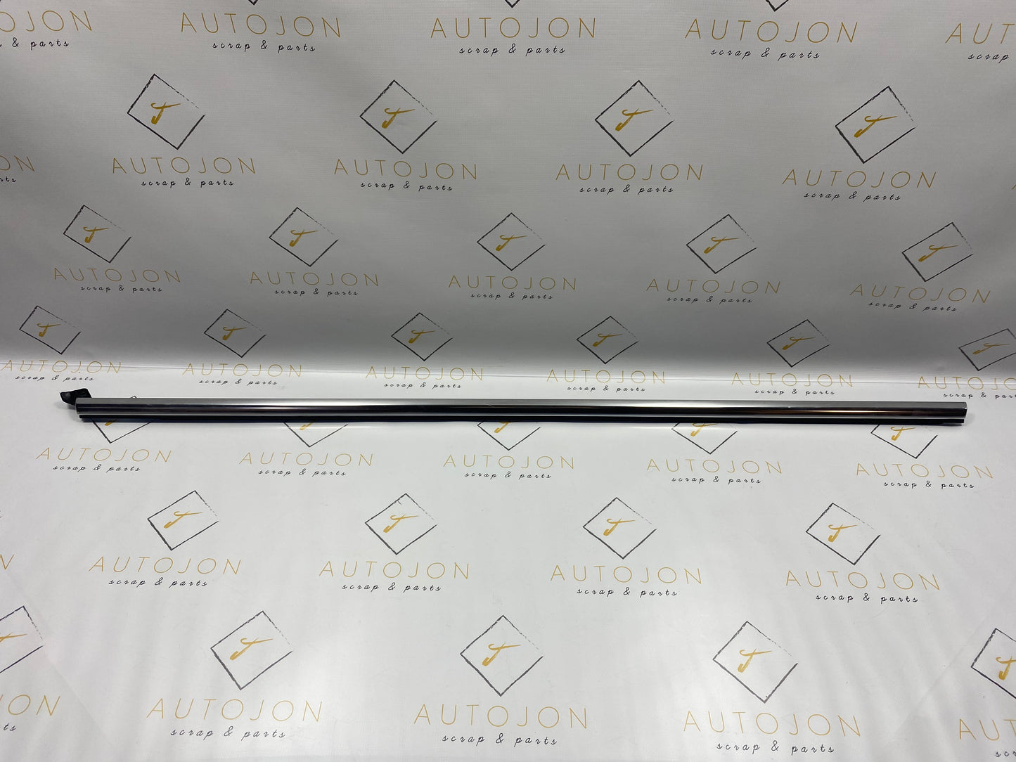 Perie cromata geam dreapta spate  Volkswagen Passat B8 (3G5) Variant 2.0 TDI CRLB DSG 2015