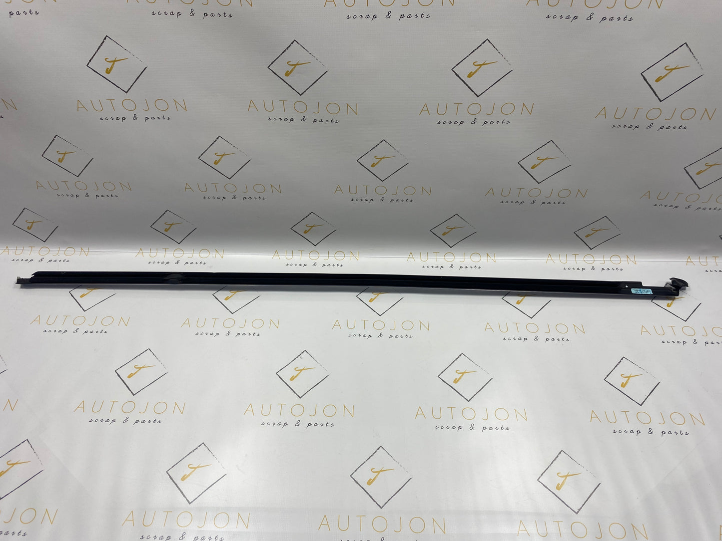 Perie cromata geam dreapta spate  Volkswagen Passat B8 (3G5) Variant 2.0 TDI CRLB DSG 2015