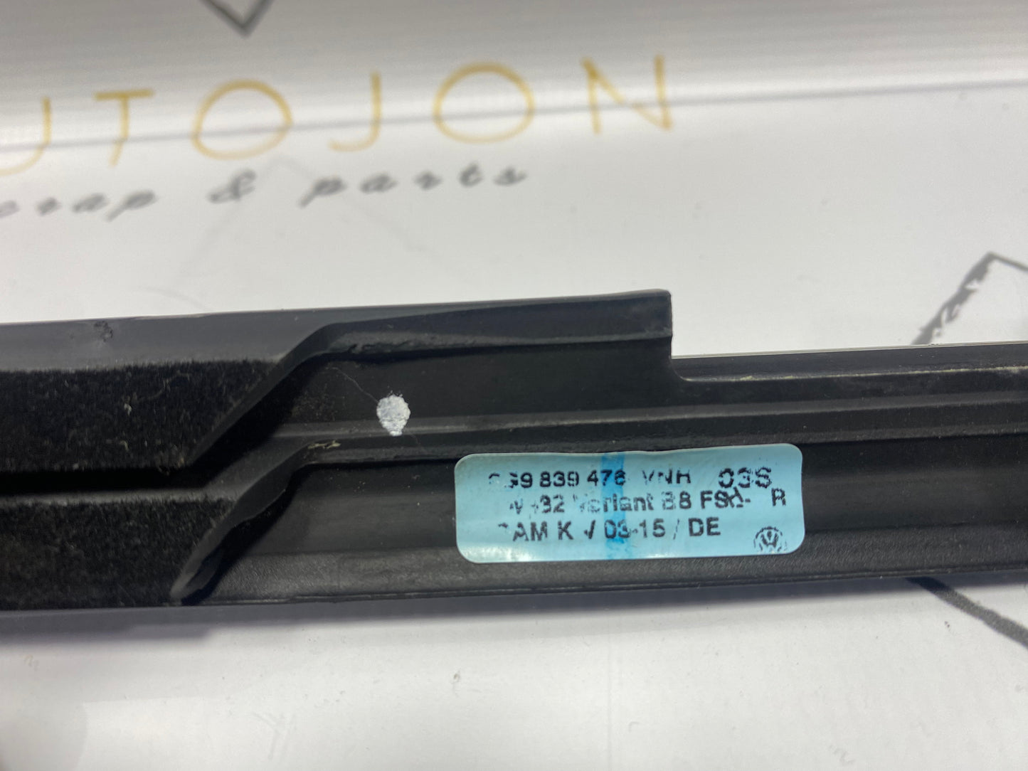 Perie cromata geam dreapta spate  Volkswagen Passat B8 (3G5) Variant 2.0 TDI CRLB DSG 2015